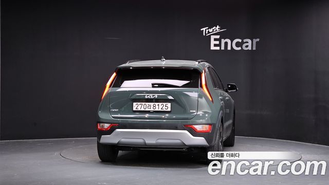 Kia Niro Prestige 2022 — фото 4