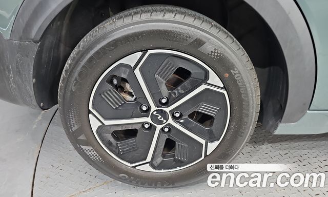 Kia Niro Prestige 2022 — фото 5