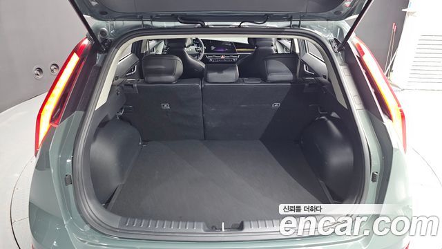 Kia Niro Prestige 2022 — фото 20