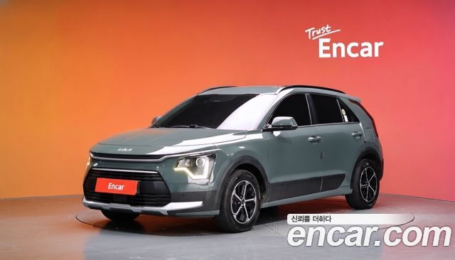 Kia Niro Prestige 2022 — фото 1
