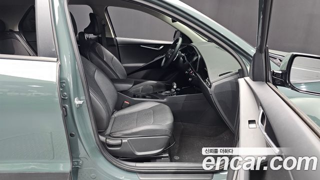 Kia Niro Prestige 2022 — фото 26