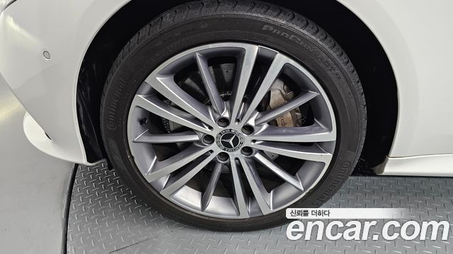 Mercedes-Benz CLS-Class (C257) CLS400d 4MATIC 2019 — фото 5