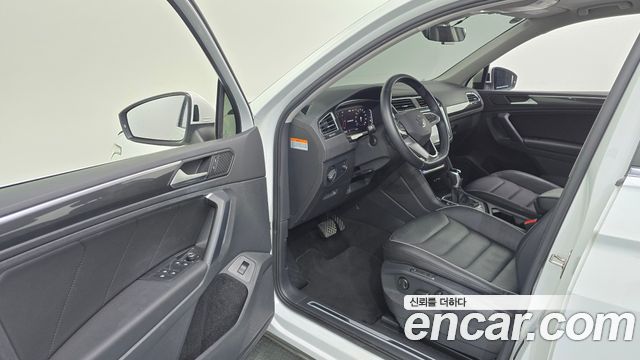 Volkswagen Tiguan (II) 2.0 TDI 4Motion Prestige 2023 — фото 10