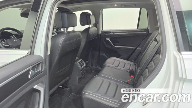 Volkswagen Tiguan (II) 2.0 TDI 4Motion Prestige 2023 — фото 11