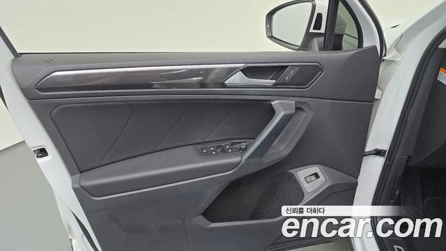 Volkswagen Tiguan (II) 2.0 TDI 4Motion Prestige 2023 — фото 24