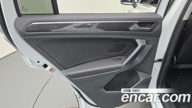 Volkswagen Tiguan (II) 2.0 TDI 4Motion Prestige 2023 — фото 25