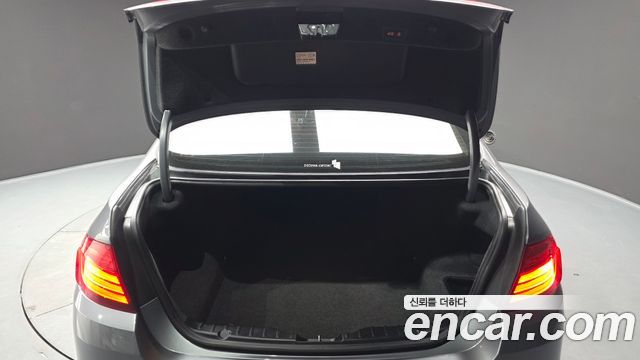 BMW 5 Series (F10) 520d 2014 — фото 20
