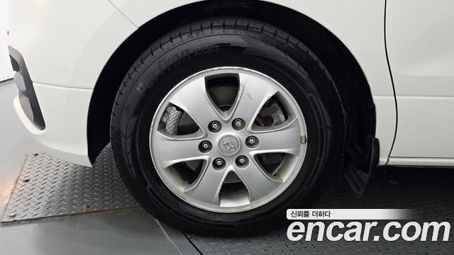 Hyundai Grand Starex Urban 9-Seater Premium 2019 — фото 5
