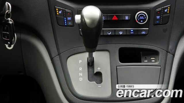 Hyundai Grand Starex Urban 9-Seater Premium 2019 — фото 9