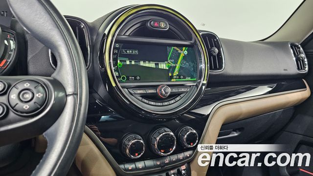 MINI Cooper Countryman HIGH 2nd 2018 — фото 13