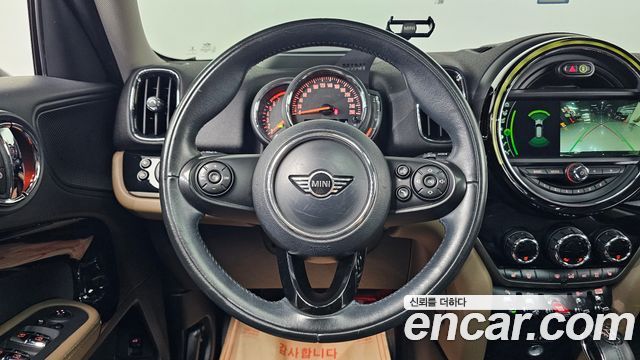 MINI Cooper Countryman HIGH 2nd 2018 — фото 14