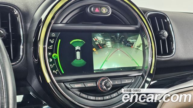 MINI Cooper Countryman HIGH 2nd 2018 — фото 15