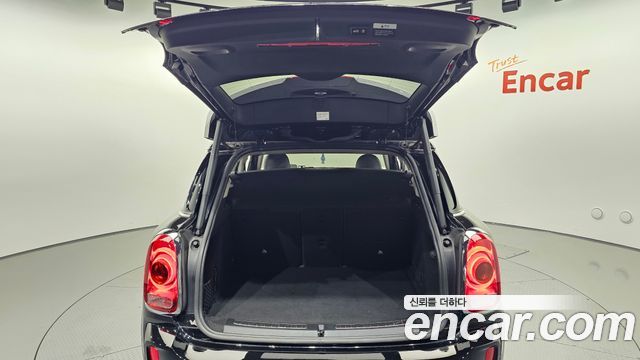 MINI Cooper Countryman HIGH 2nd 2018 — фото 18