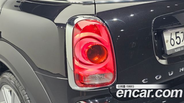 MINI Cooper Countryman HIGH 2nd 2018 — фото 23