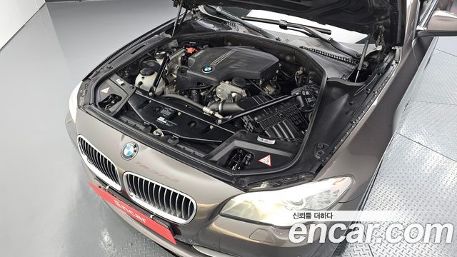 BMW 5 Series (F10) 528i xDrive 2013 — фото 6