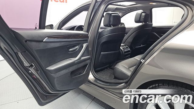 BMW 5 Series (F10) 528i xDrive 2013 — фото 12