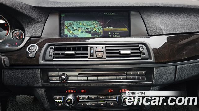 BMW 5 Series (F10) 528i xDrive 2013 — фото 14