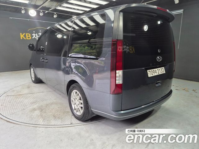 Hyundai Staria Tourer 11-Seater Modern 2022 — фото 5