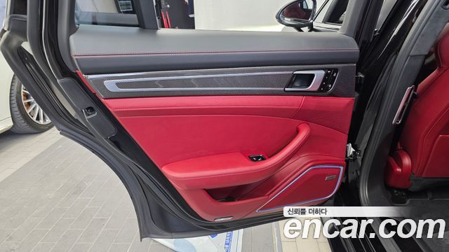 Porsche Panamera (971) 4.0 GTS 2019 — фото 31