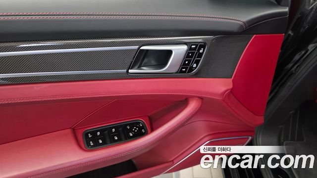 Porsche Panamera (971) 4.0 GTS 2019 — фото 39
