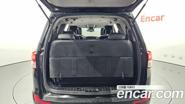 KG Mobility (SsangYong) Korando Turismo 4WD RX 9-seater 2017 — фото 18
