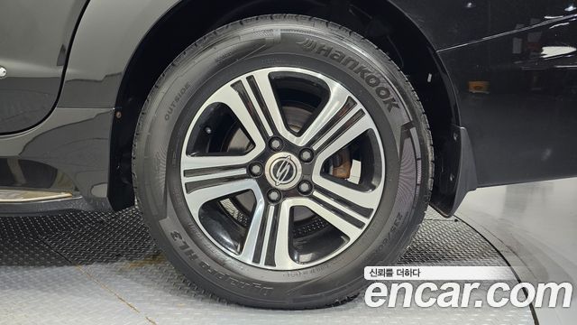 KG Mobility (SsangYong) Korando Turismo 4WD RX 9-seater 2017 — фото 21