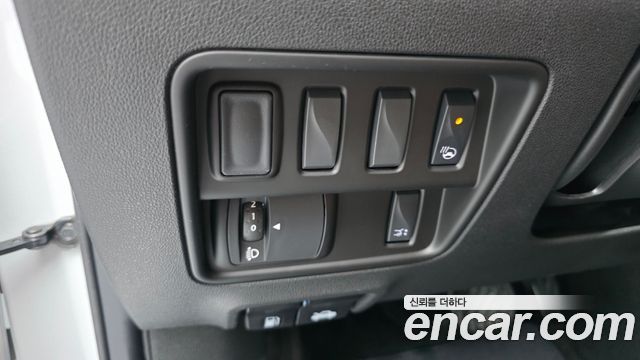 Renault Korea QM6 2.0 LPe RE 2WD 2025 — фото 12