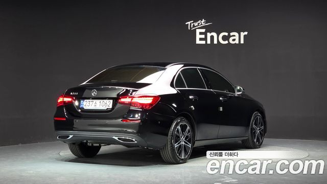 Mercedes-Benz A-Class (W177) A220 Sedan 2024 — фото 2