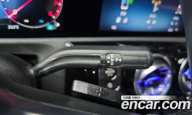 Mercedes-Benz A-Class (W177) A220 Sedan 2024 — фото 9