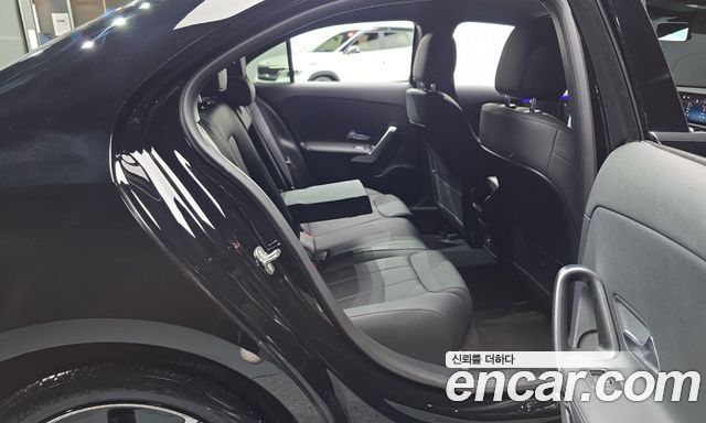 Mercedes-Benz A-Class (W177) A220 Sedan 2024 — фото 11
