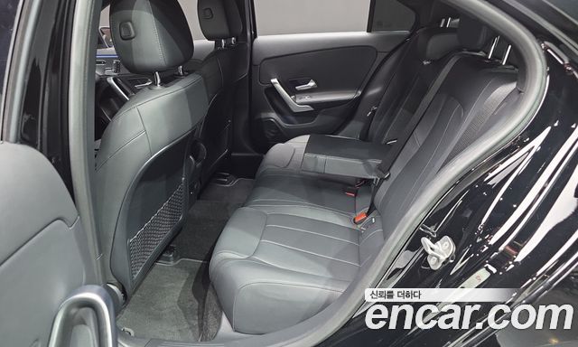 Mercedes-Benz A-Class (W177) A220 Sedan 2024 — фото 12