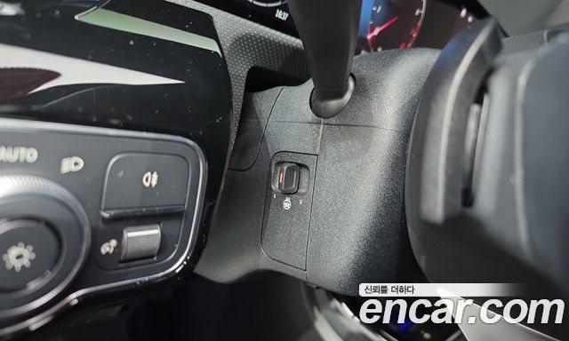Mercedes-Benz A-Class (W177) A220 Sedan 2024 — фото 18