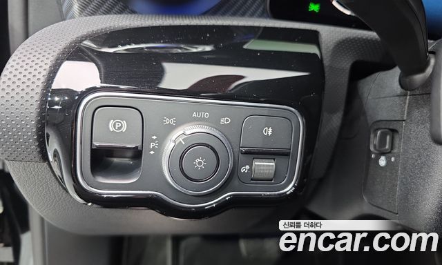 Mercedes-Benz A-Class (W177) A220 Sedan 2024 — фото 27