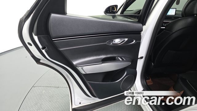 Genesis GV70 2.5T Gasoline 2WD 2022 — фото 25