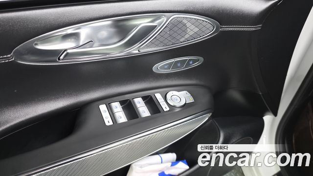 Genesis GV70 2.5T Gasoline 2WD 2022 — фото 32