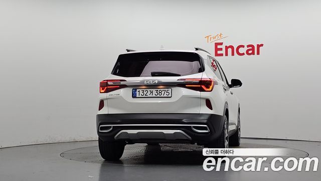 Kia Seltos Gasoline 1.6 Turbo 2WD Signature 2023 — фото 4