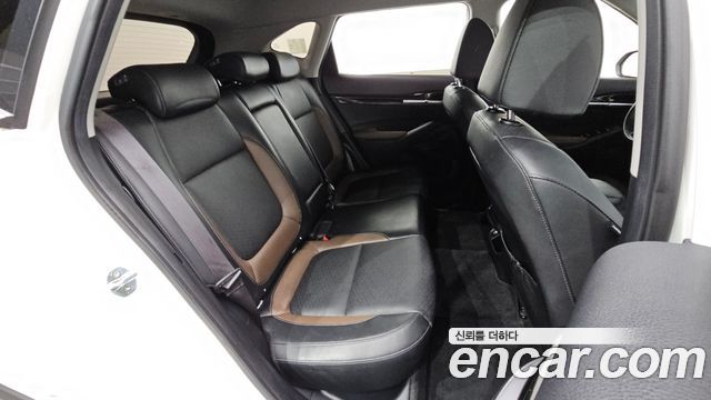 Kia Seltos Gasoline 1.6 Turbo 2WD Signature 2023 — фото 11
