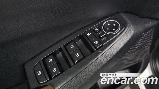 Kia Seltos Gasoline 1.6 Turbo 2WD Signature 2023 — фото 17