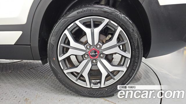 Kia Seltos Gasoline 1.6 Turbo 2WD Signature 2023 — фото 21