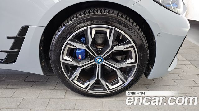 BMW i4 eDrive40 M Sports 2024 — фото 21