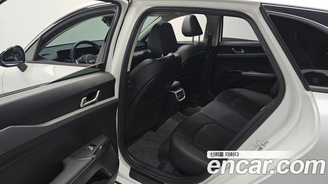 Kia K5 (III) 2.0 Prestige 2024 — фото 12