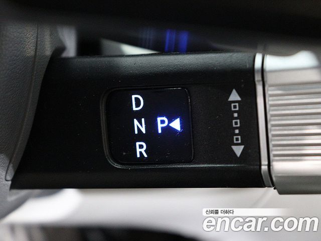 Hyundai Grandeur (GN7) 2,5 Gasoline 2WD Exclusive 2023 — фото 8