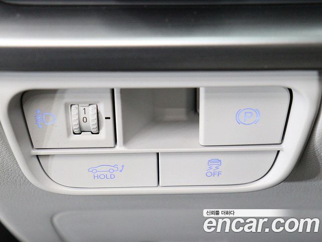 Hyundai Grandeur (GN7) 2,5 Gasoline 2WD Exclusive 2023 — фото 17