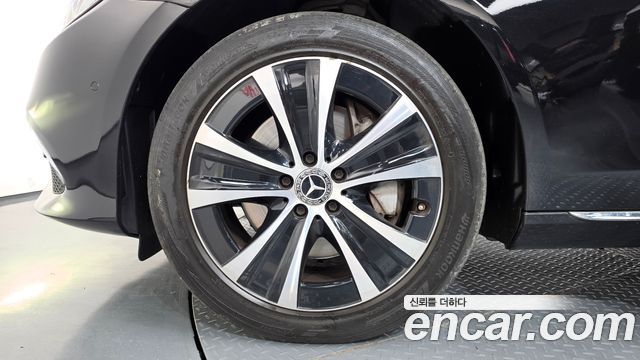 Mercedes-Benz E-Class (W213) E300e 4MATIC Exclusive 2020 — фото 5