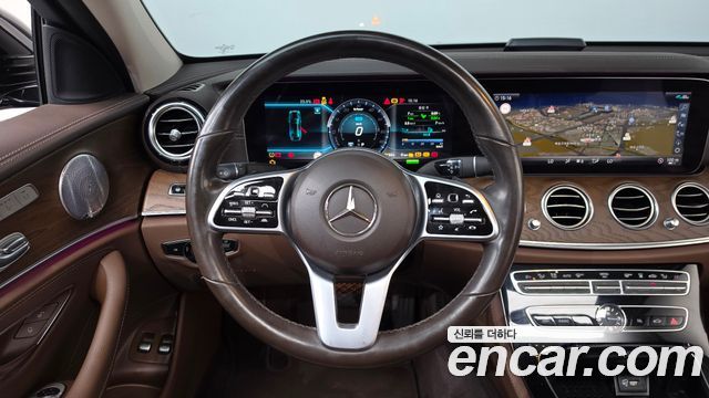 Mercedes-Benz E-Class (W213) E300e 4MATIC Exclusive 2020 — фото 12