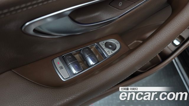 Mercedes-Benz E-Class (W213) E300e 4MATIC Exclusive 2020 — фото 34