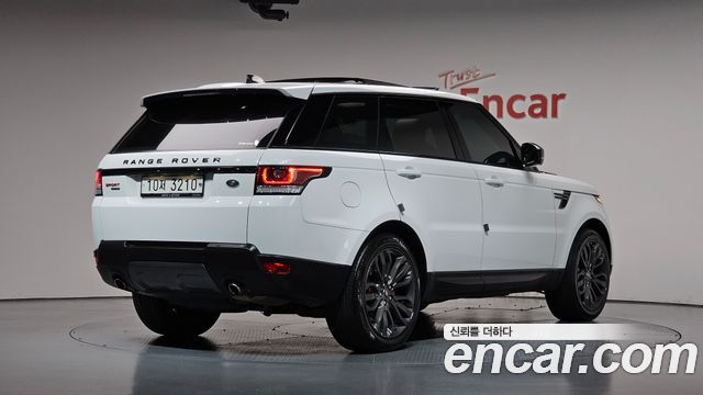 Land Rover Range Rover Sport (II) 3.0 SDV6 HSE Dynamic 2017 — фото 2