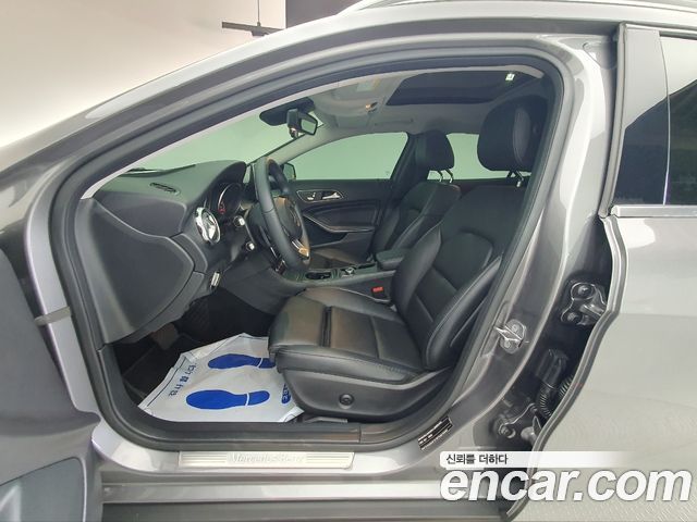 Mercedes-Benz GLA-Class (X156) GLA220 Premium 2019 — фото 10