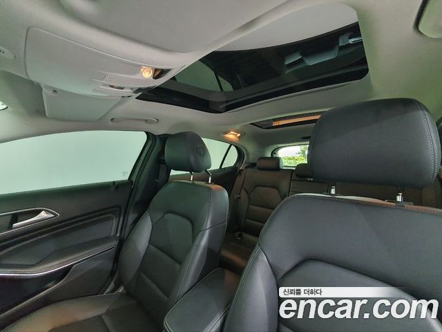 Mercedes-Benz GLA-Class (X156) GLA220 Premium 2019 — фото 15