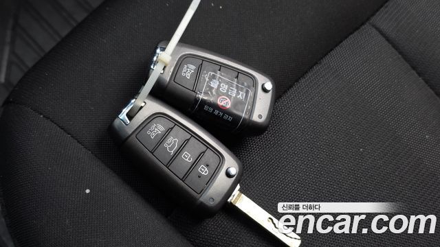 Hyundai Staria Cargo 5-Seater Smart 2022 — фото 19